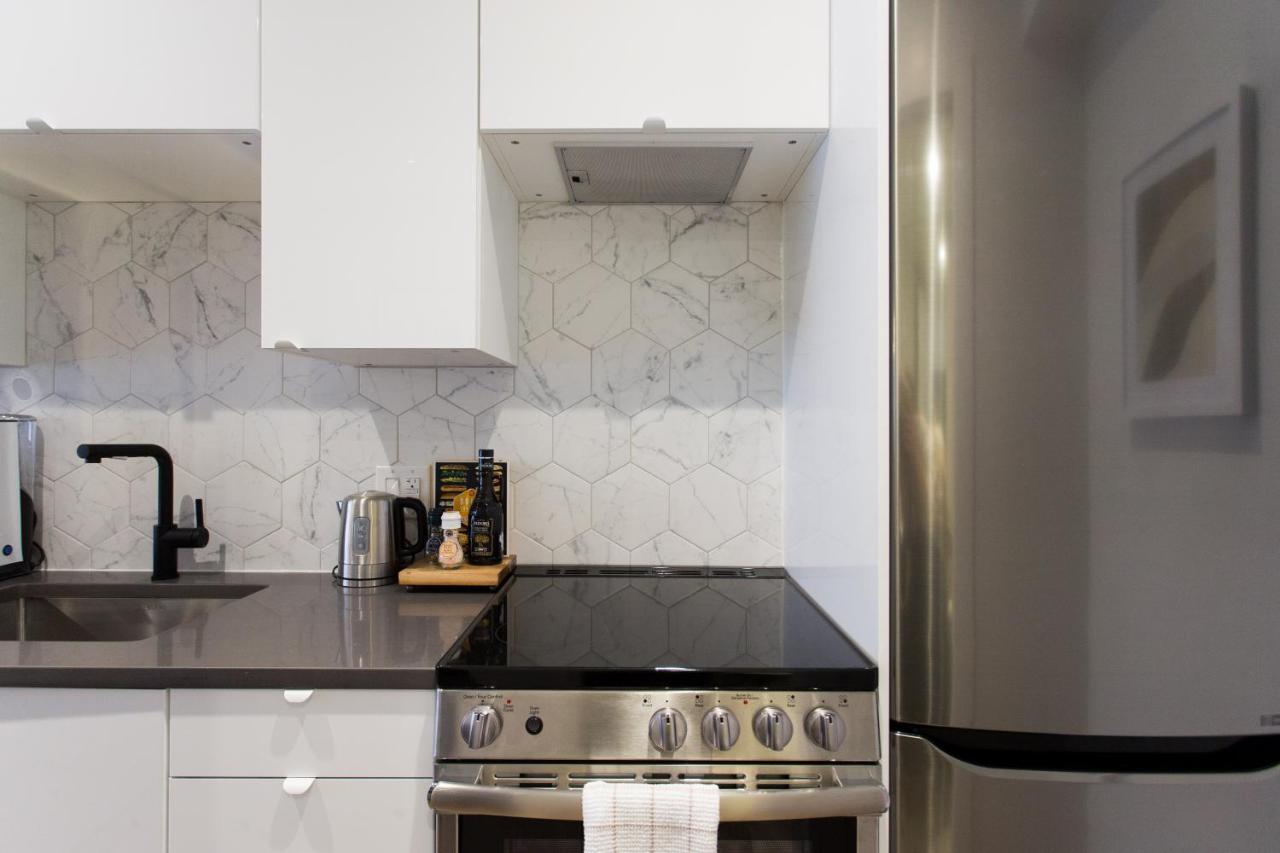 Blue Oasis Studio With Full Kitchen And Bath By Den Stays Montreal Exteriér fotografie